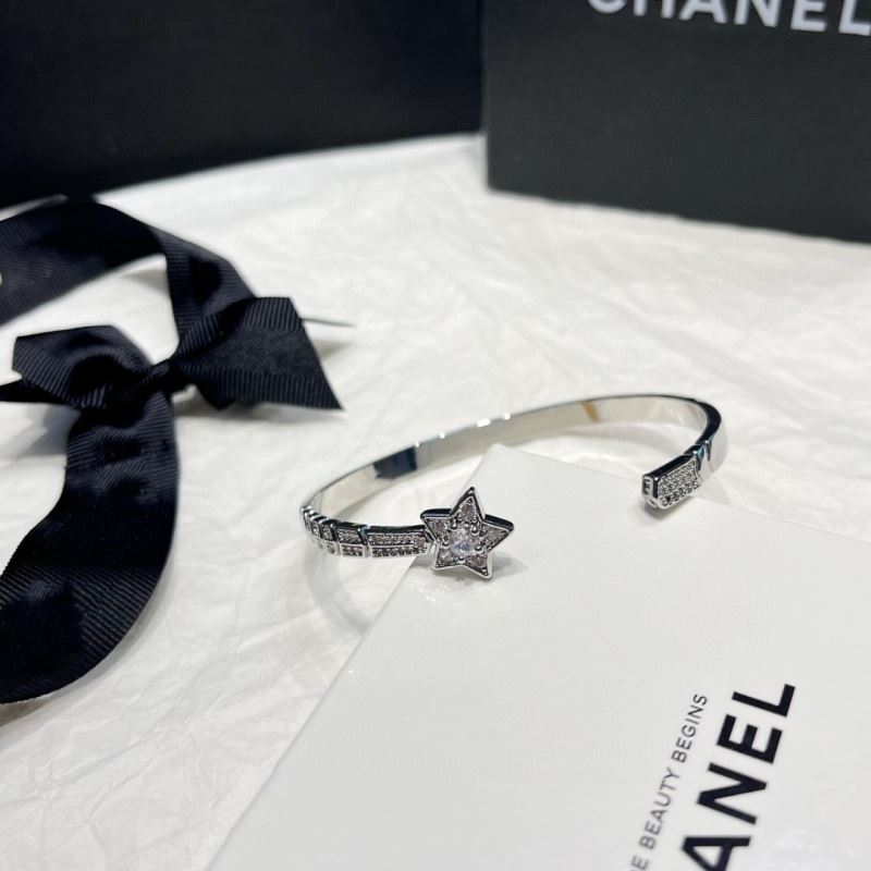 Ch**el bracelets